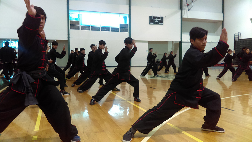 Alumnos de Kung Fu Ng-Ga-Kuen en la UANL.